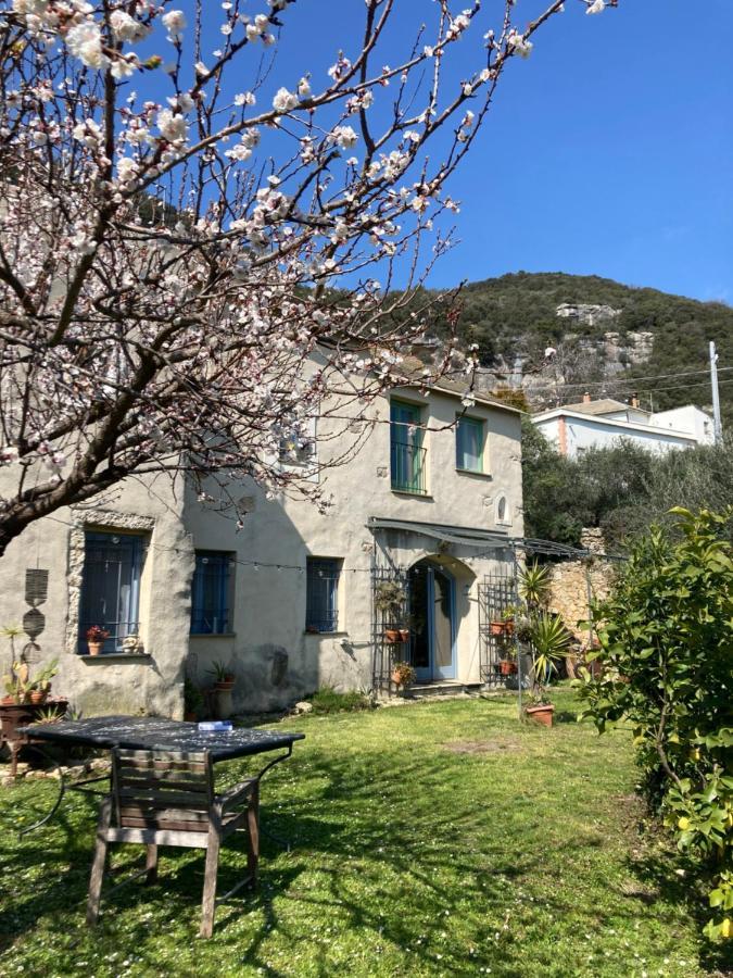Casa Olivia Lacrema Finale Ligure Εξωτερικό φωτογραφία